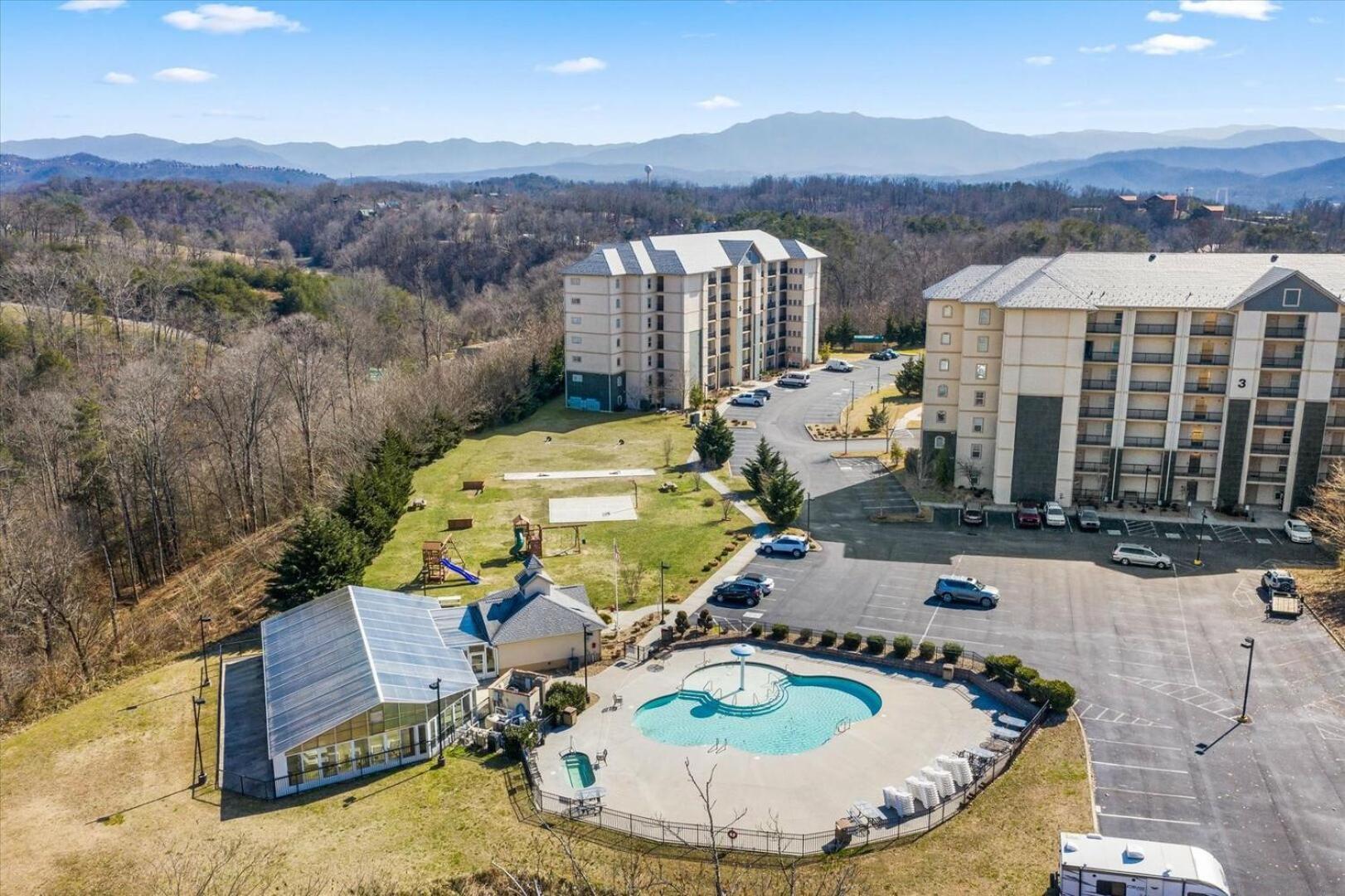 A Bear'S Hibernation Condo Pigeon Forge Exterior photo